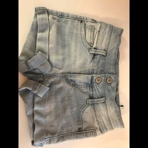 cherokee high waisted two button shorts